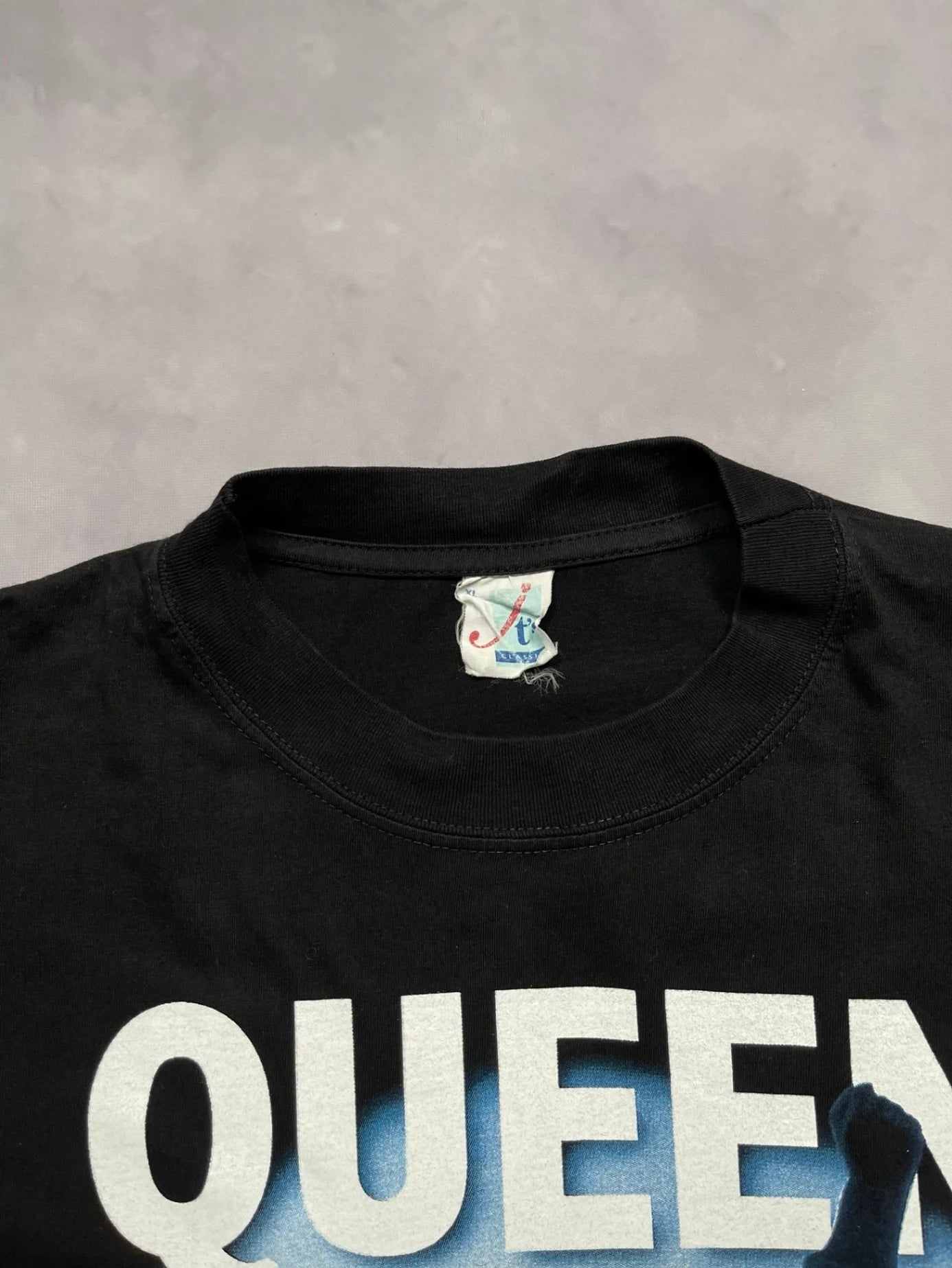 1995 Queen "Heaven For Everyone" T-Shirt - XL