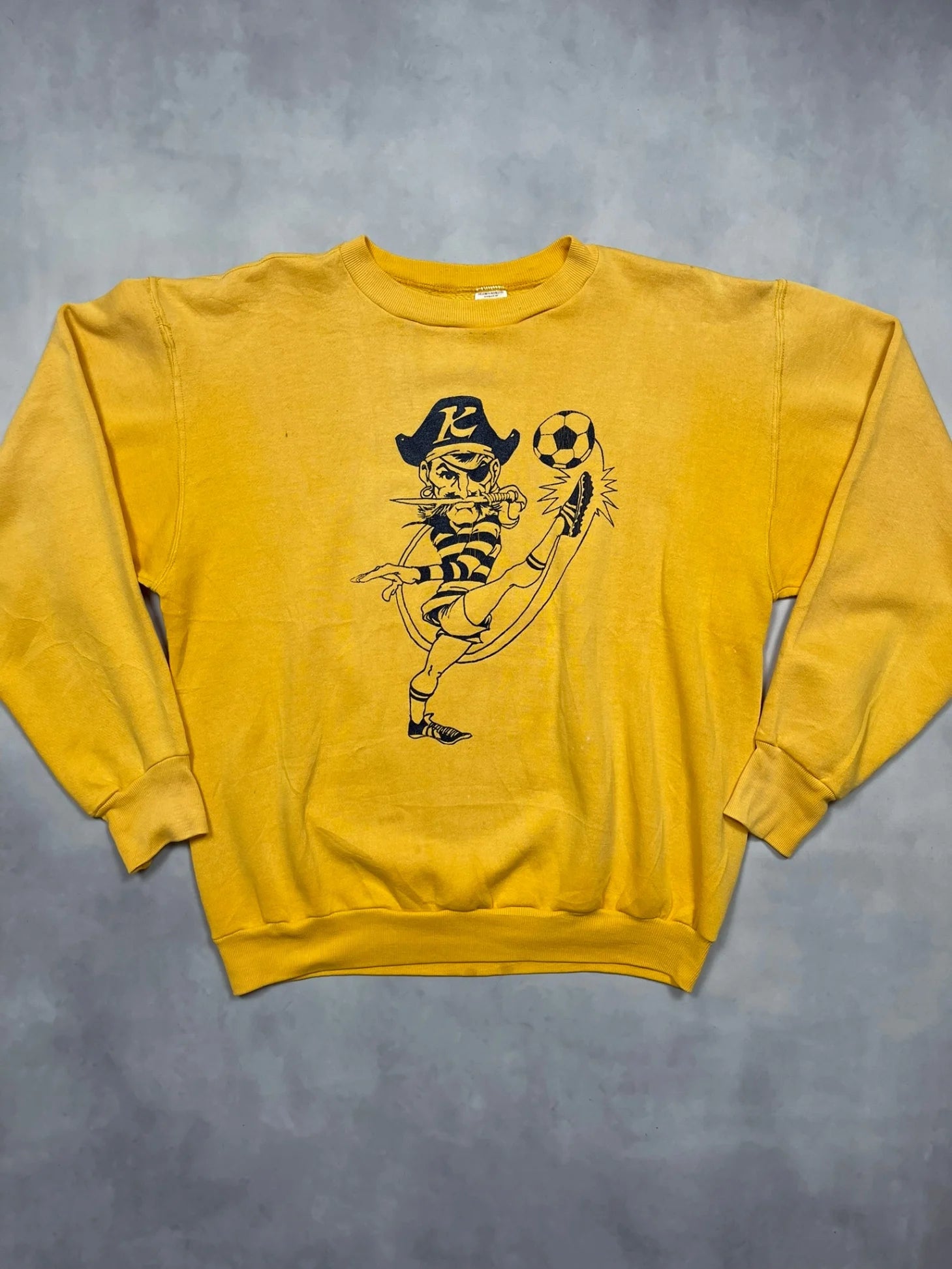 '80s Pirates Sweatshirt - L