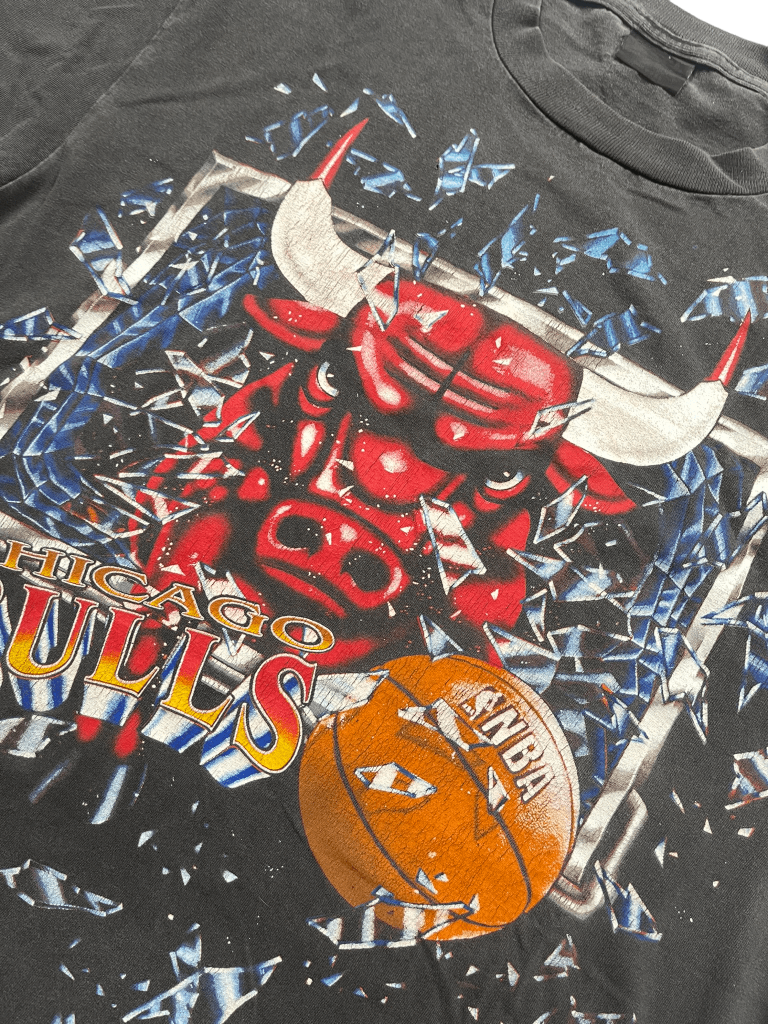 The Vintage Racks T-Shirt Chicago Bulls Shattered Backboard - XL