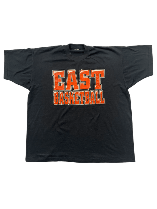 The Vintage Racks T-Shirt East Basketball L/XL