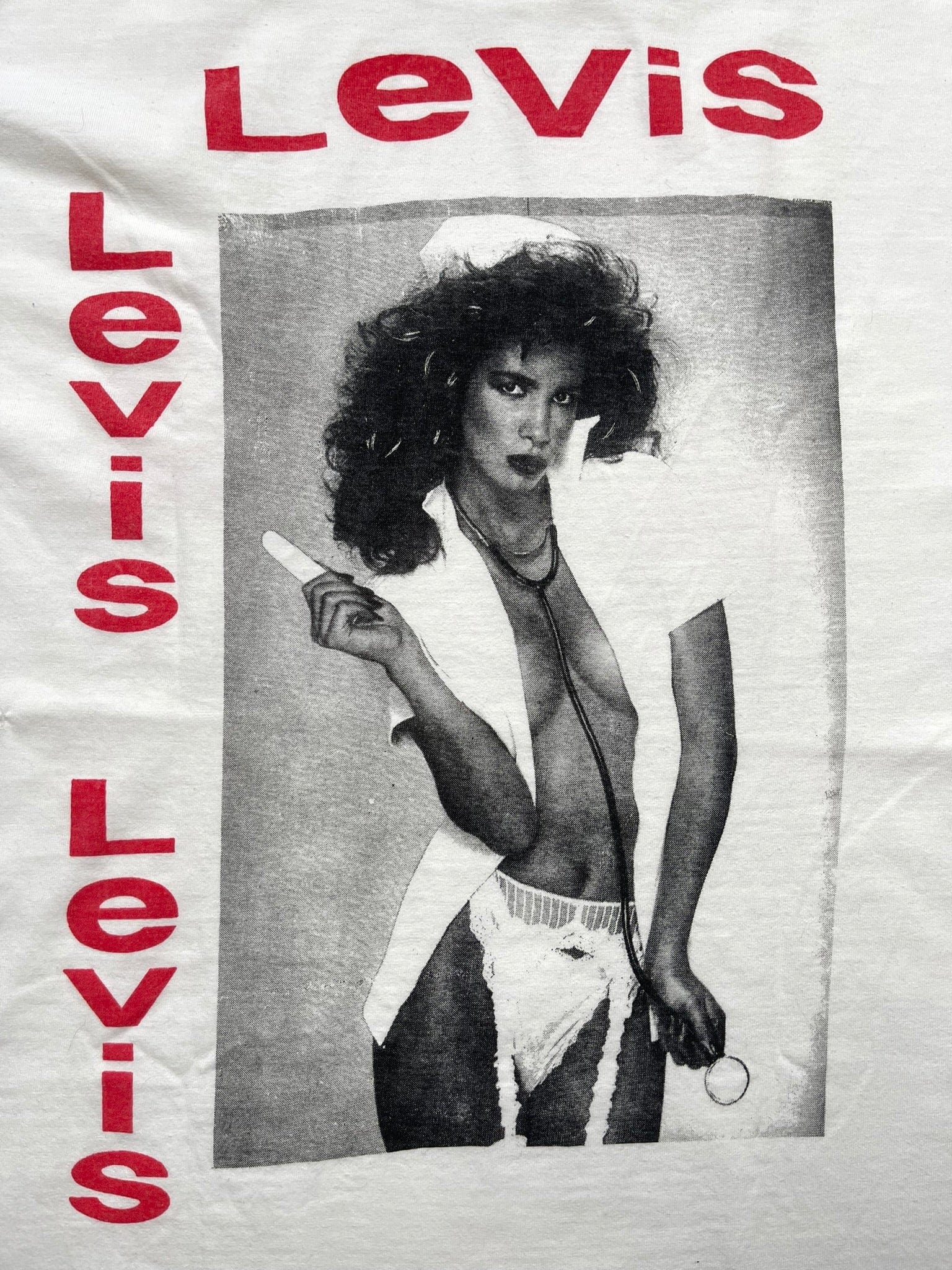 The Vintage Racks T-Shirt Levi's Bootleg - L