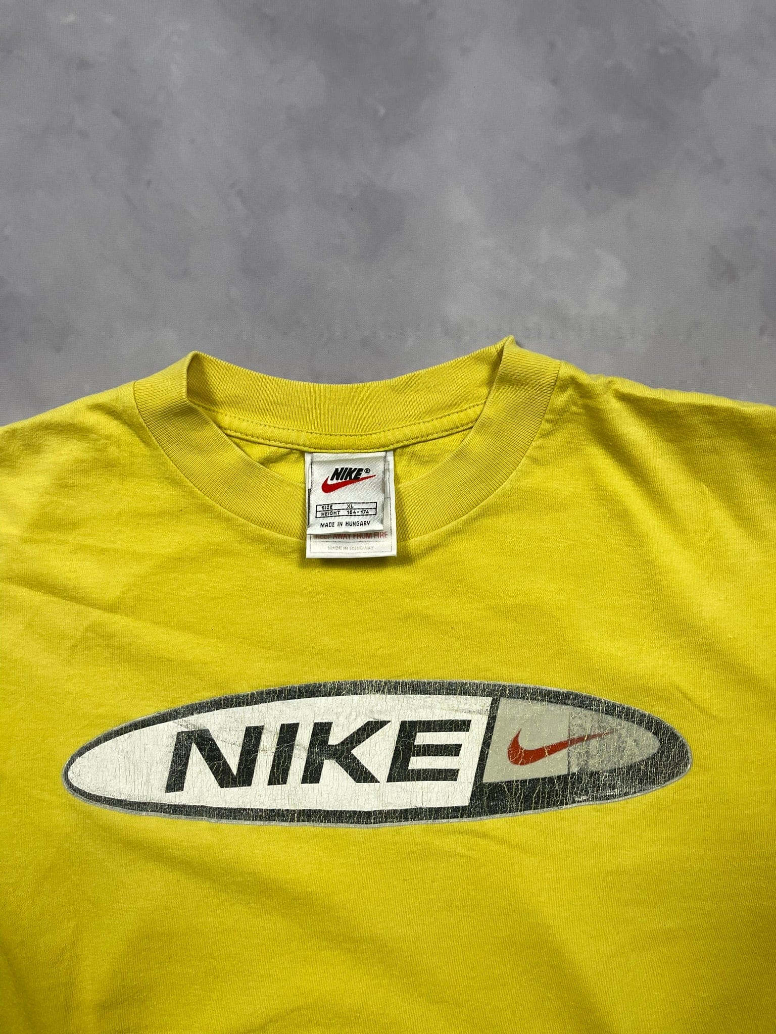 The Vintage Racks T-Shirt Nike Chest Logo - Small